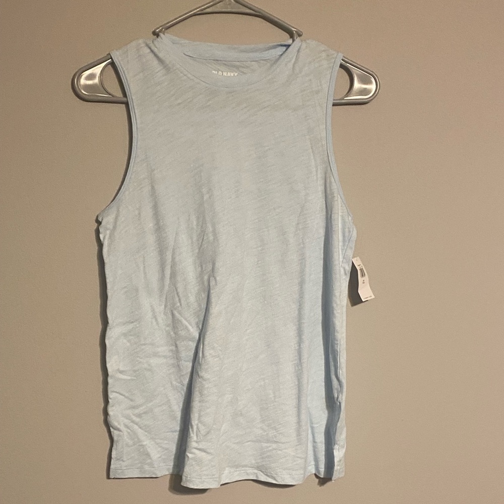 Old Navy NWT tank top. Different sizes.